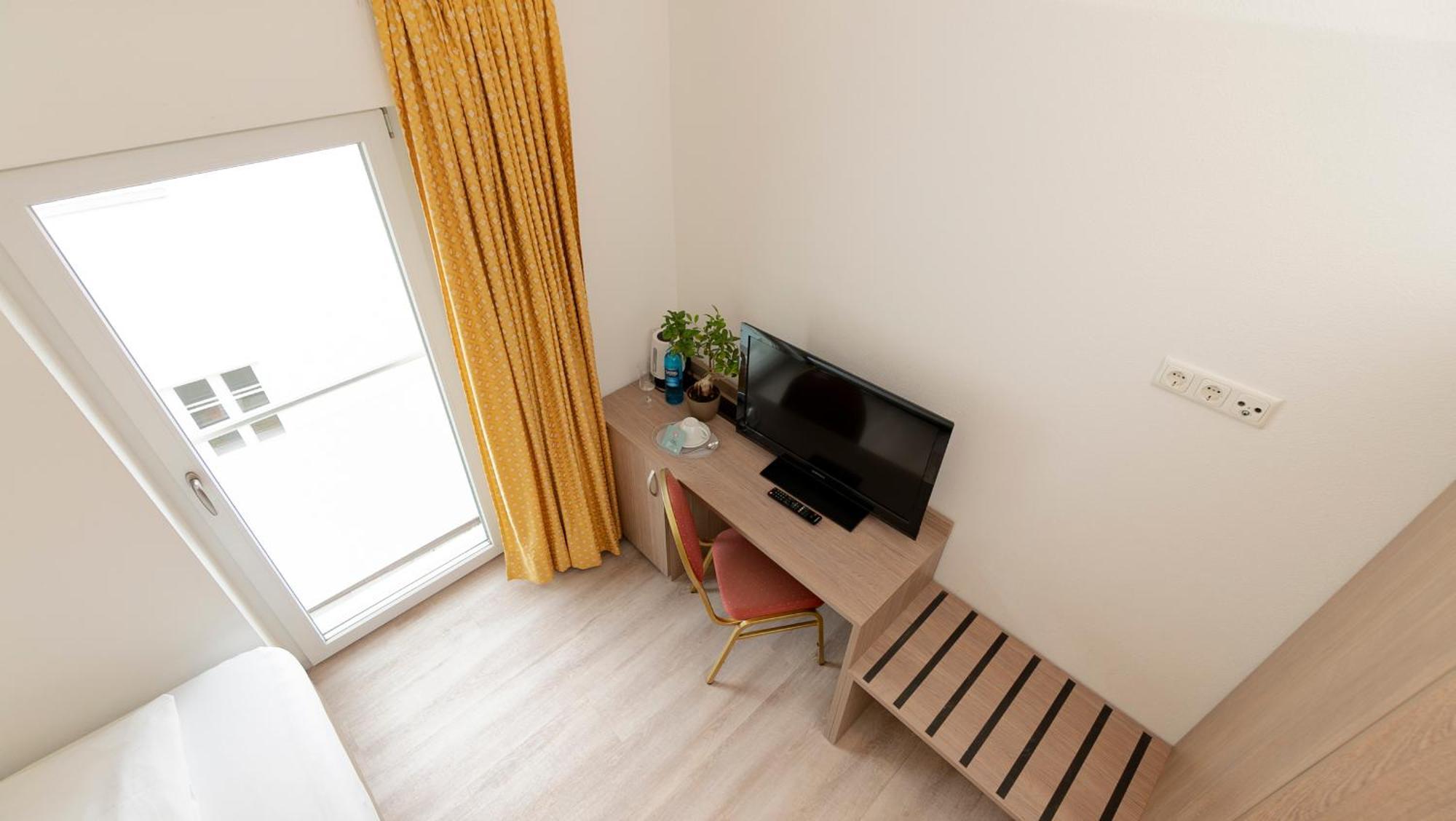 Luna Sleeping Buttenwiesen Ngoại thất bức ảnh