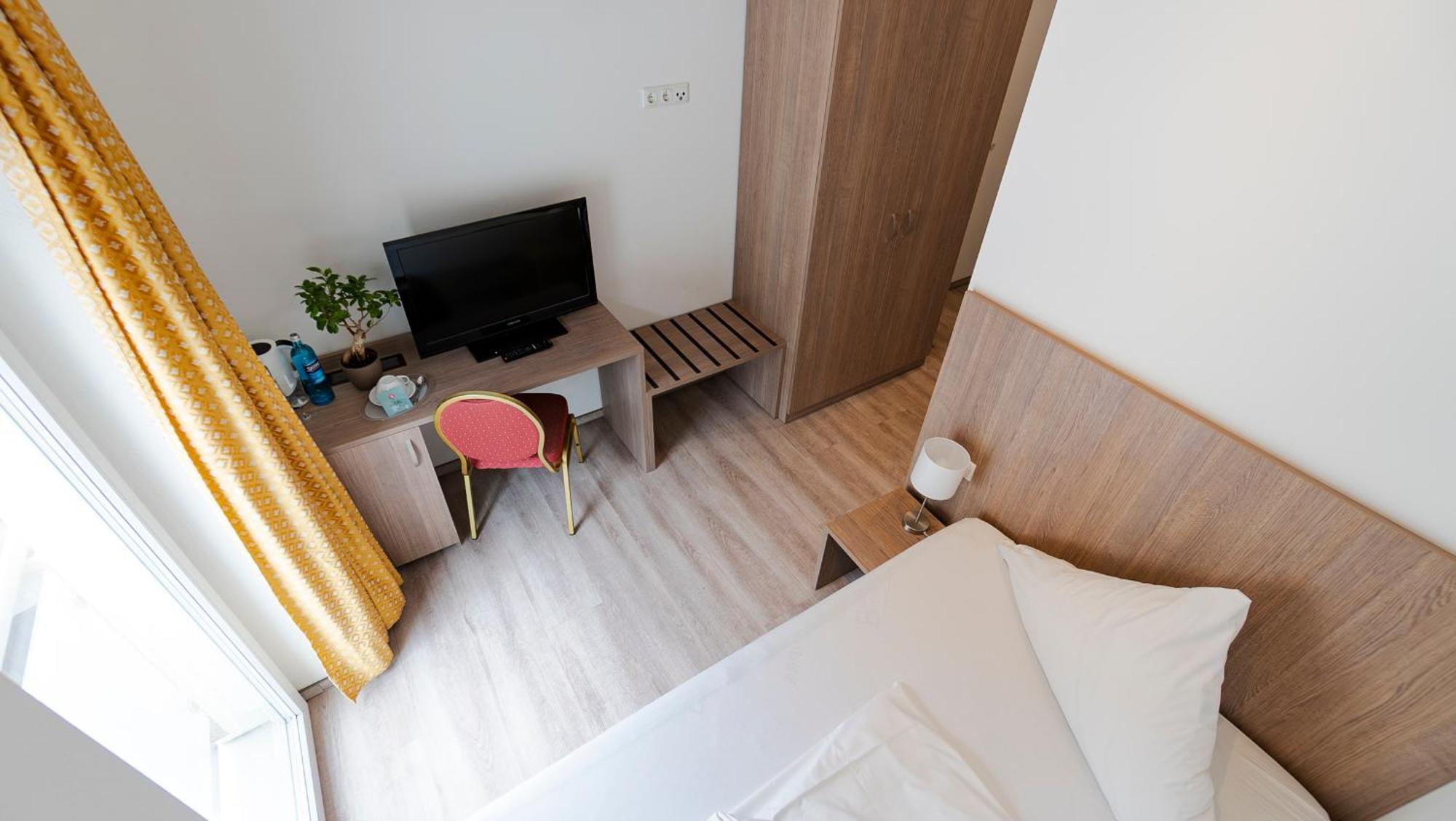 Luna Sleeping Buttenwiesen Ngoại thất bức ảnh